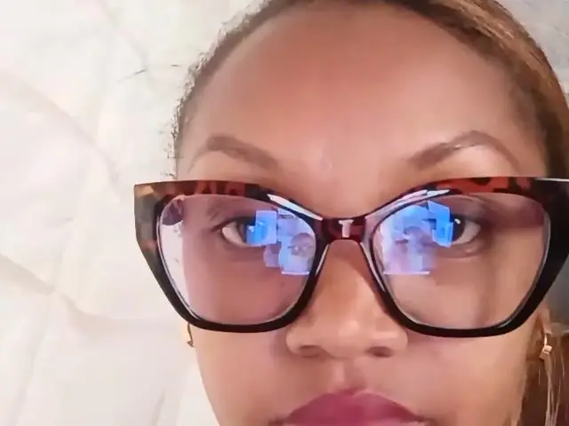 goddessmira Live Webcam Profiel