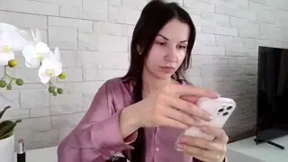 JuliaHotBody Live Webcam
