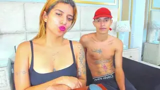 SelenaNdPett Live Webcam